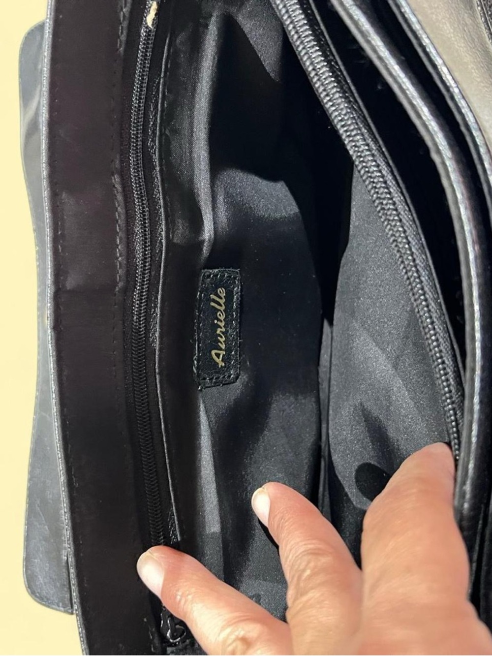 Leather bag - Picture 5 of 10